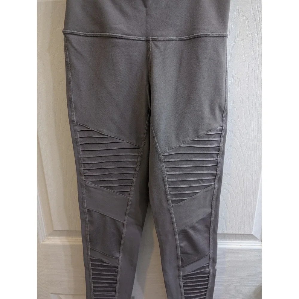 Alo Yoga High‎ Waist Moto Leggings Taupe Ribbed Panel Athletic Pants - Size S